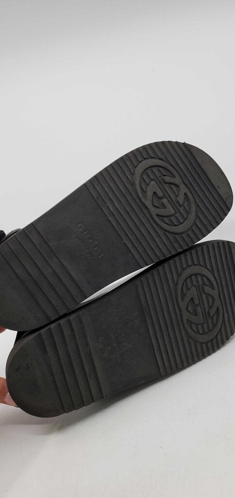 Gucci Double G rubber sandals