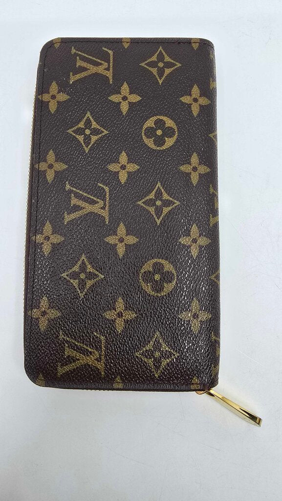 LOUIS VUITTON ZIPPY WALLET