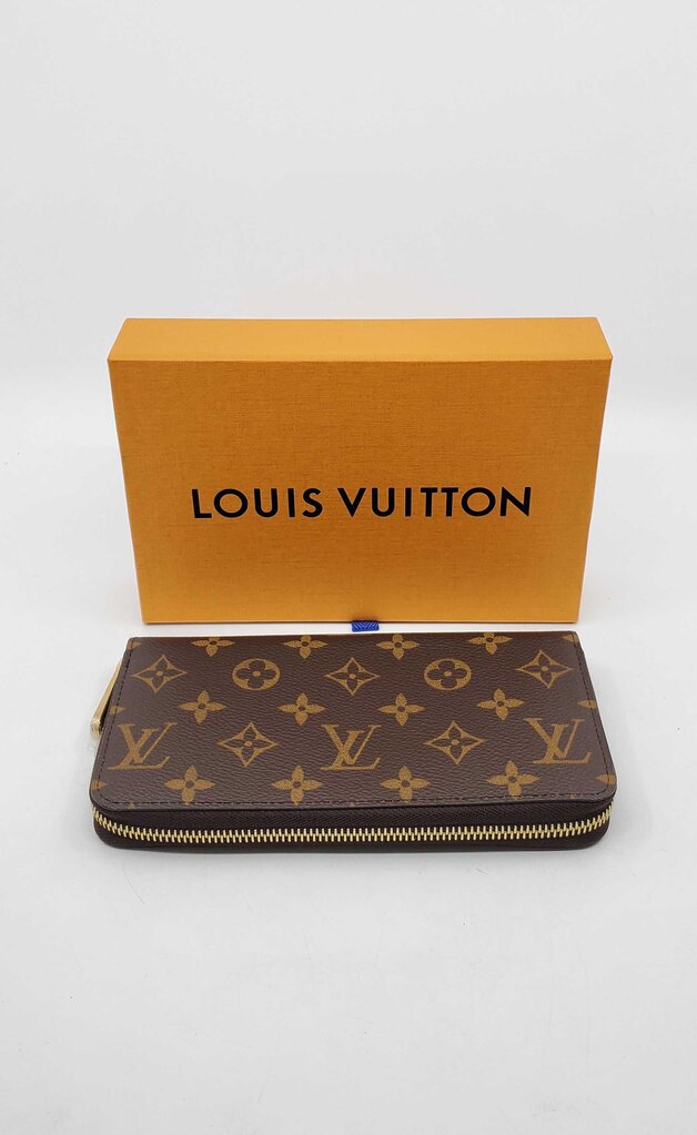 Louis Vuitton Zippy Monogram Wallet