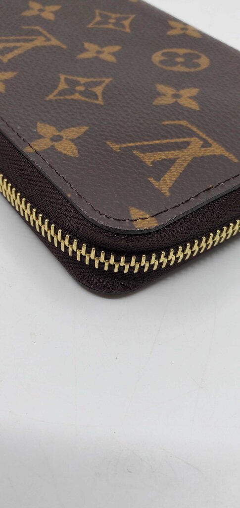 Louis Vuitton Zippy Monogram Wallet