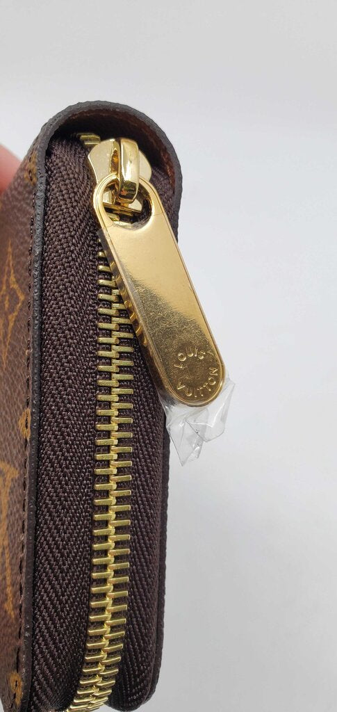 Louis Vuitton Zippy Monogram Wallet