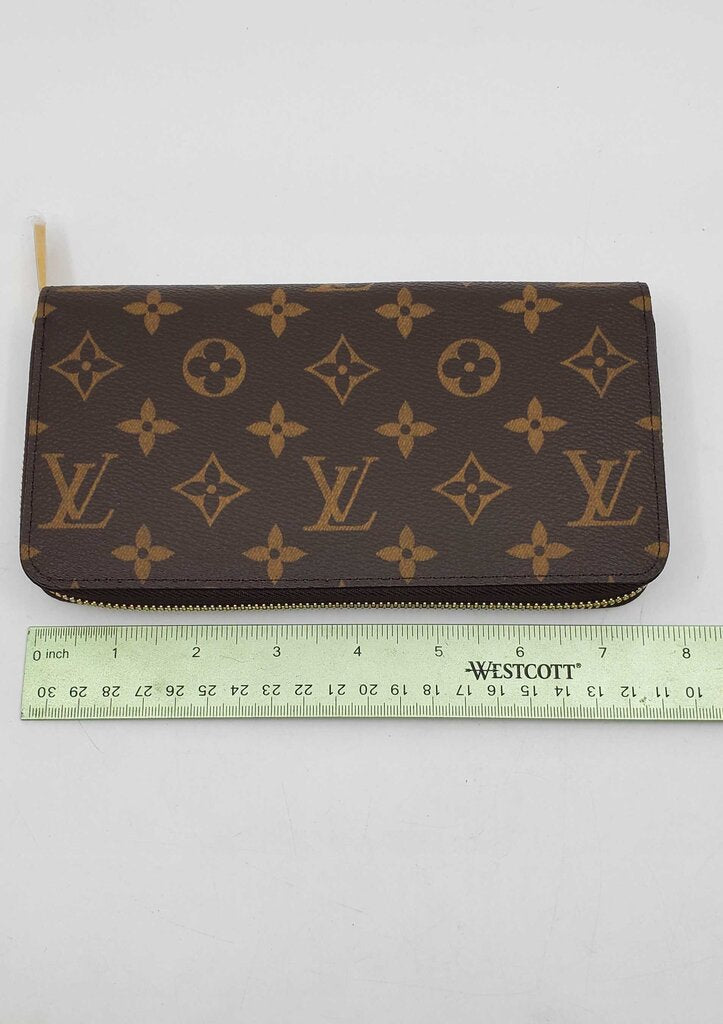 Louis Vuitton Zippy Monogram Wallet