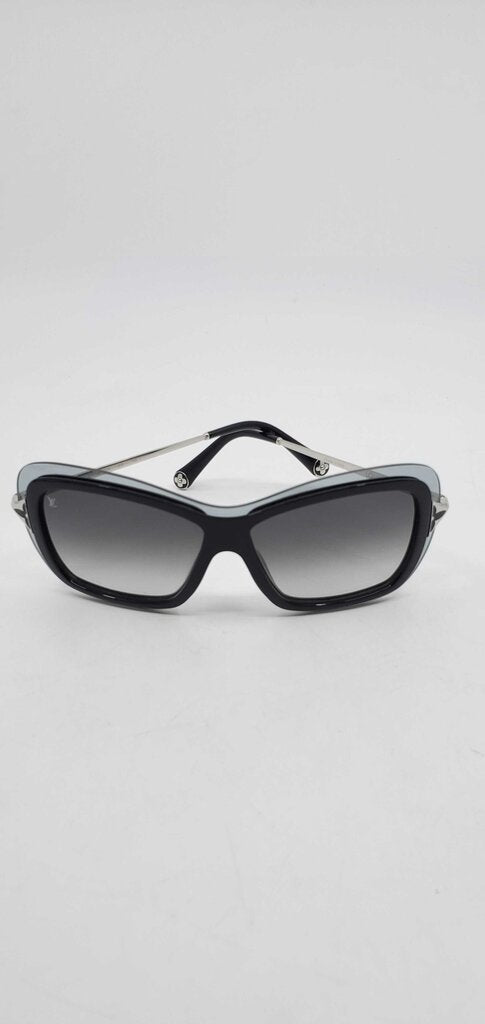 Louis Vuitton Black Z0439W Poppy Frame Sunglasses