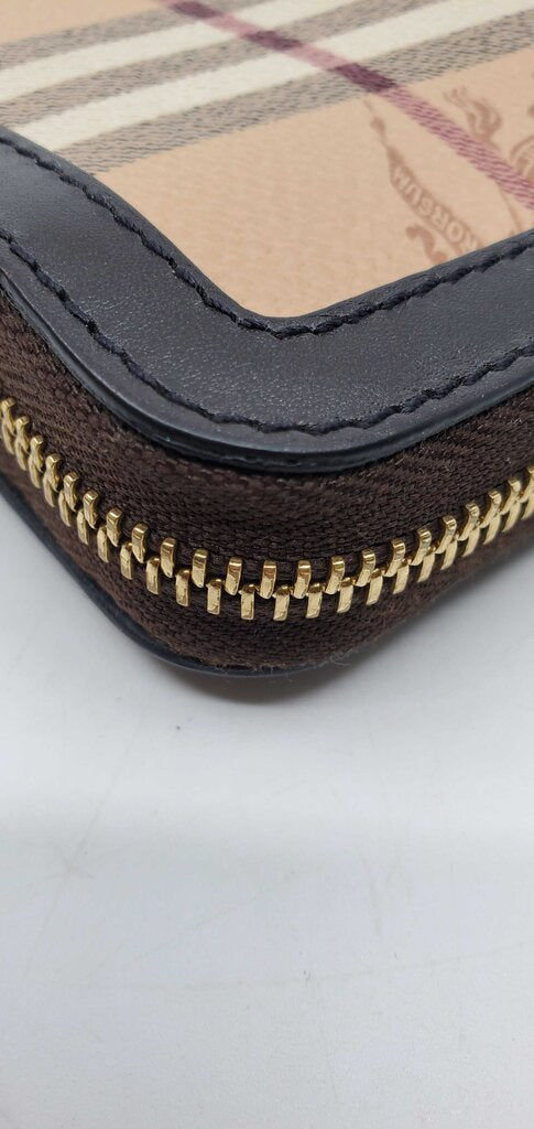 Burberry Haymarket check zippy wallet