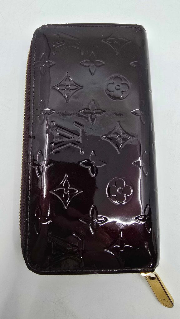 Louis Vuitton Monogram Amarante Vernis Zippy Wallet