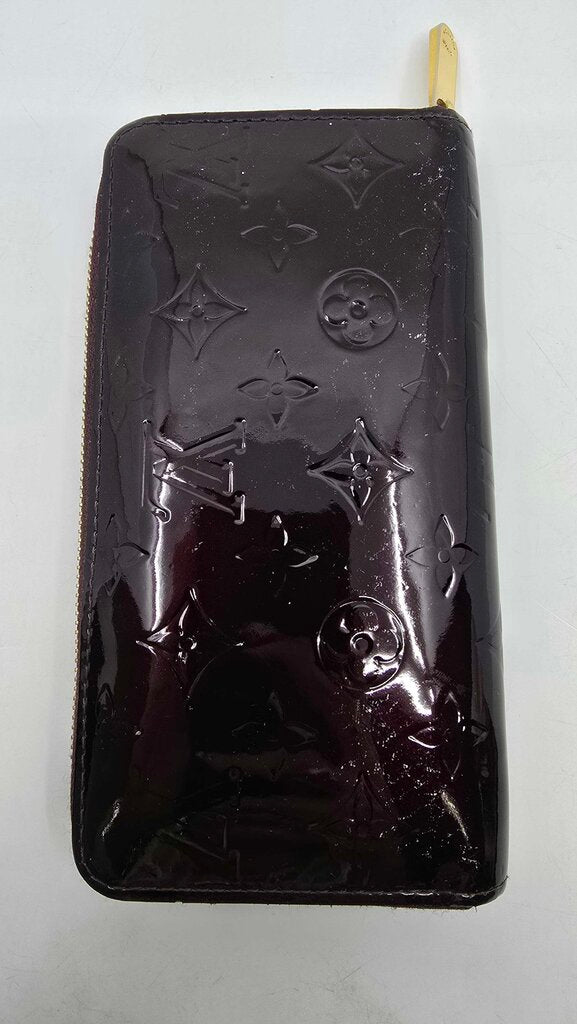 Louis Vuitton Monogram Amarante Vernis Zippy Wallet