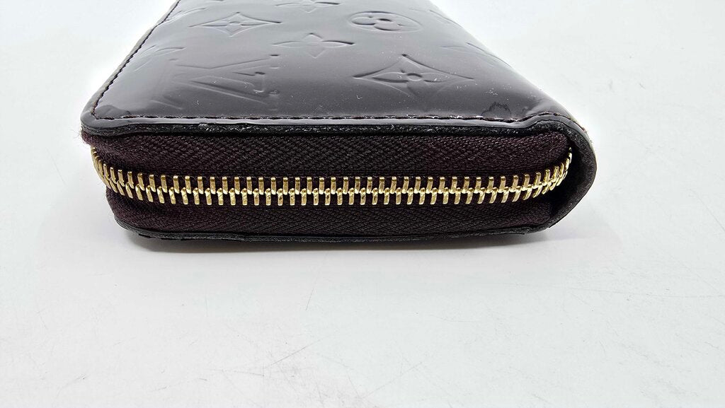 Louis Vuitton Monogram Amarante Vernis Zippy Wallet