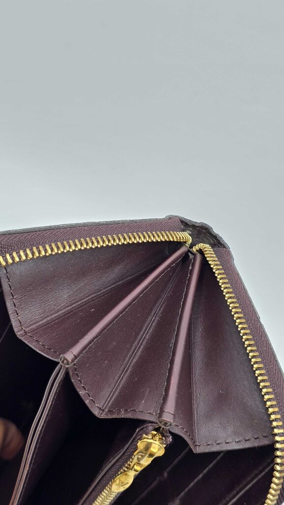 Louis Vuitton Monogram Amarante Vernis Zippy Wallet
