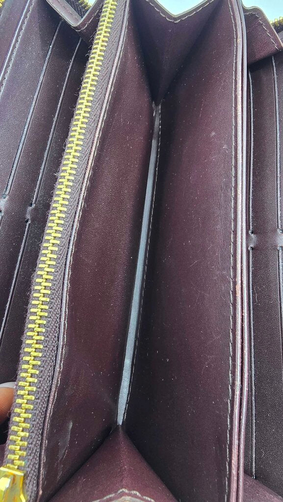 Louis Vuitton Monogram Amarante Vernis Zippy Wallet