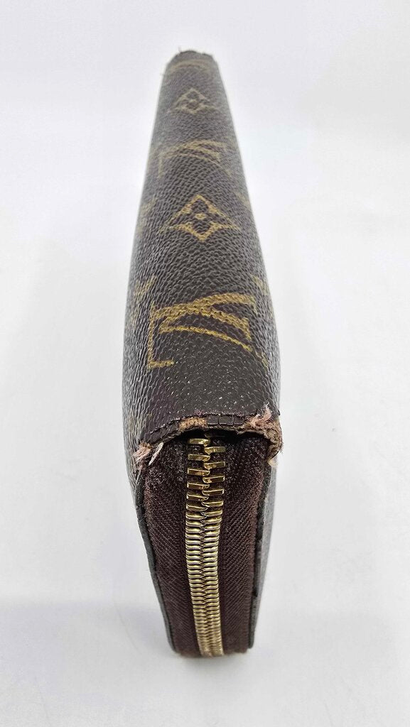 Louis Vuitton Monogram Canvas Zippy Organizer Wallet