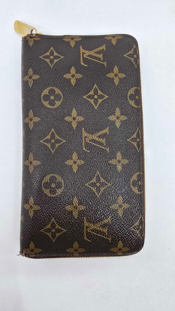 Louis Vuitton Monogram Canvas Zippy Organizer Wallet