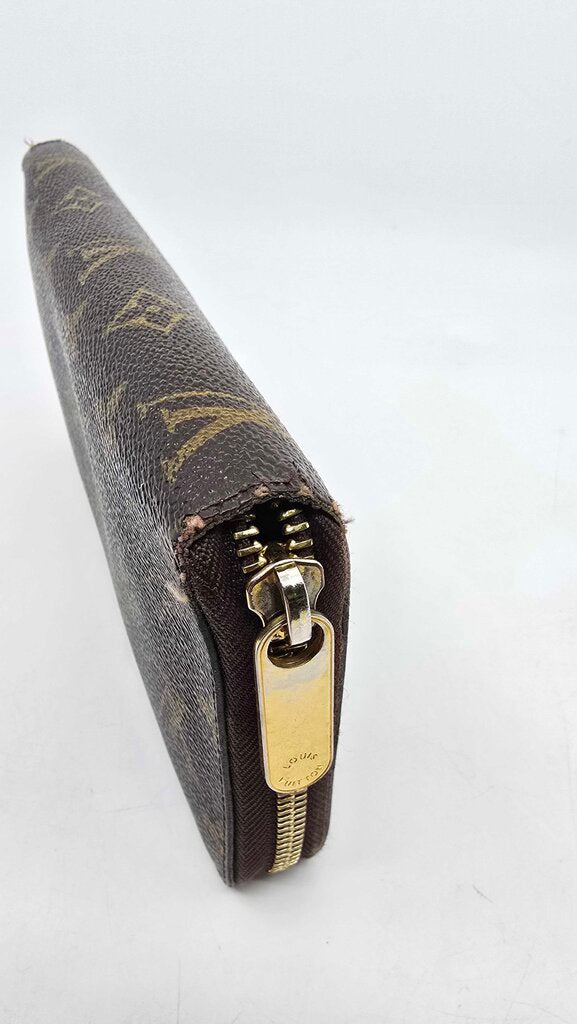 Louis Vuitton Monogram Canvas Zippy Organizer Wallet