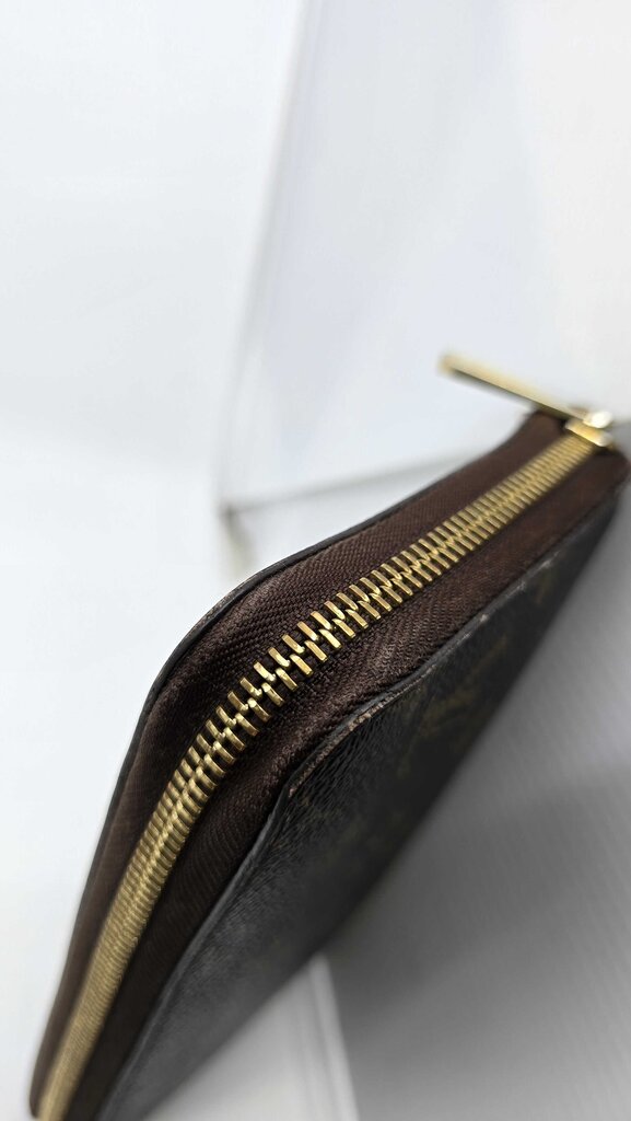 Louis Vuitton Monogram Canvas Zippy Organizer Wallet