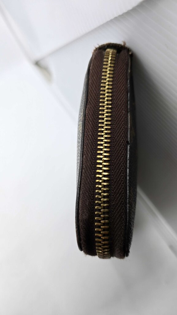 Louis Vuitton Monogram Canvas Zippy Organizer Wallet