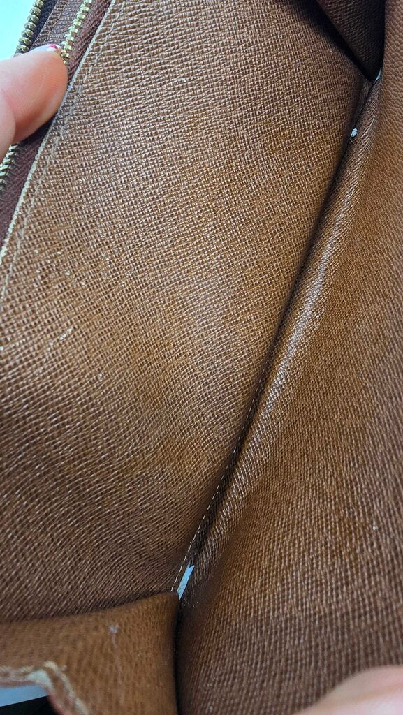Louis Vuitton Monogram Canvas Zippy Organizer Wallet