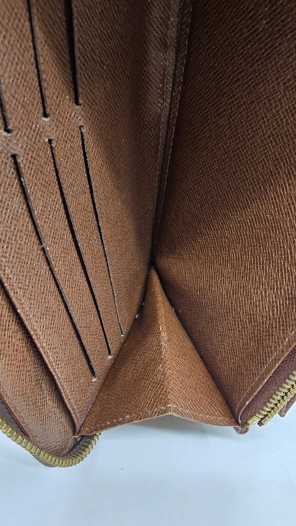 Louis Vuitton Monogram Canvas Zippy Organizer Wallet
