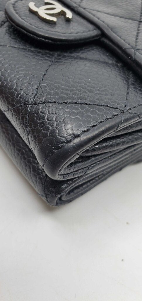 chanel 2010 bifold with coin purse compact wallet-blk caviar /silver