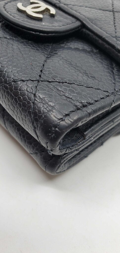 chanel 2010 bifold with coin purse compact wallet-blk caviar /silver