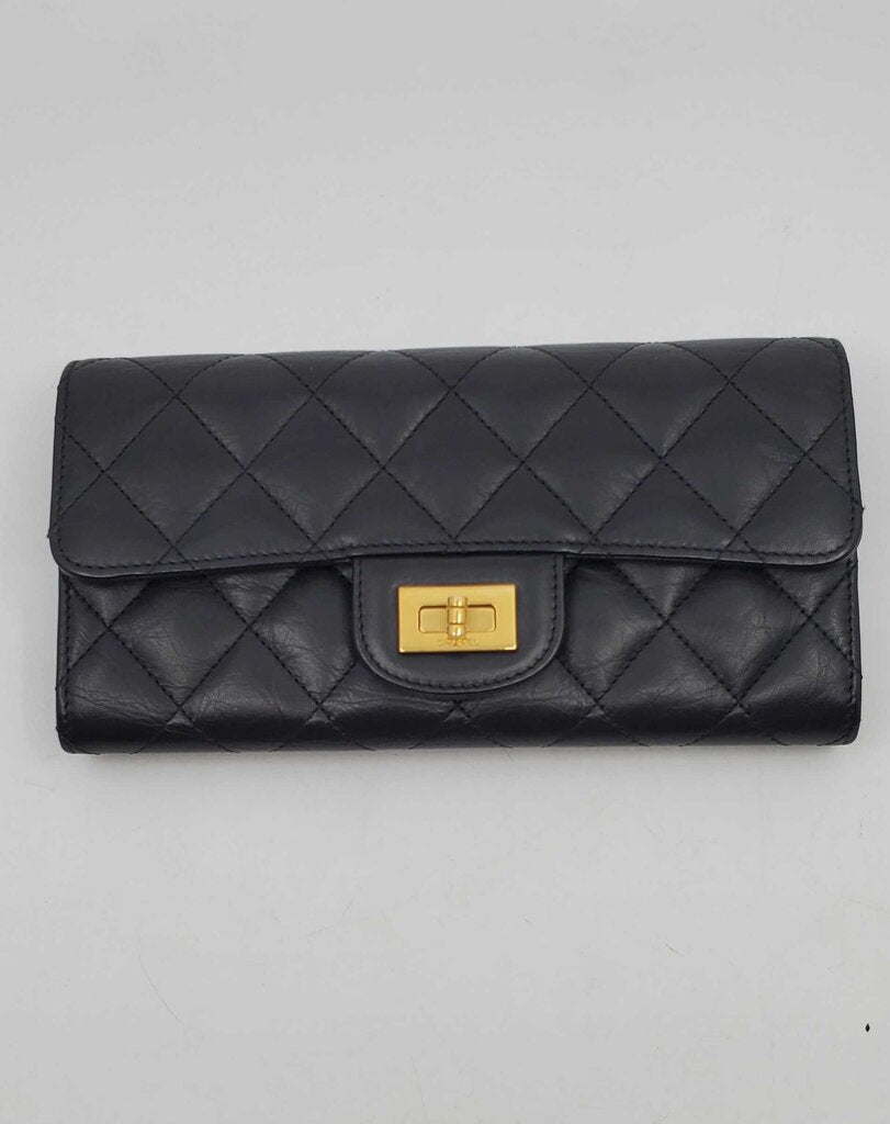Chanel Reissue 2.55 flap Wallet