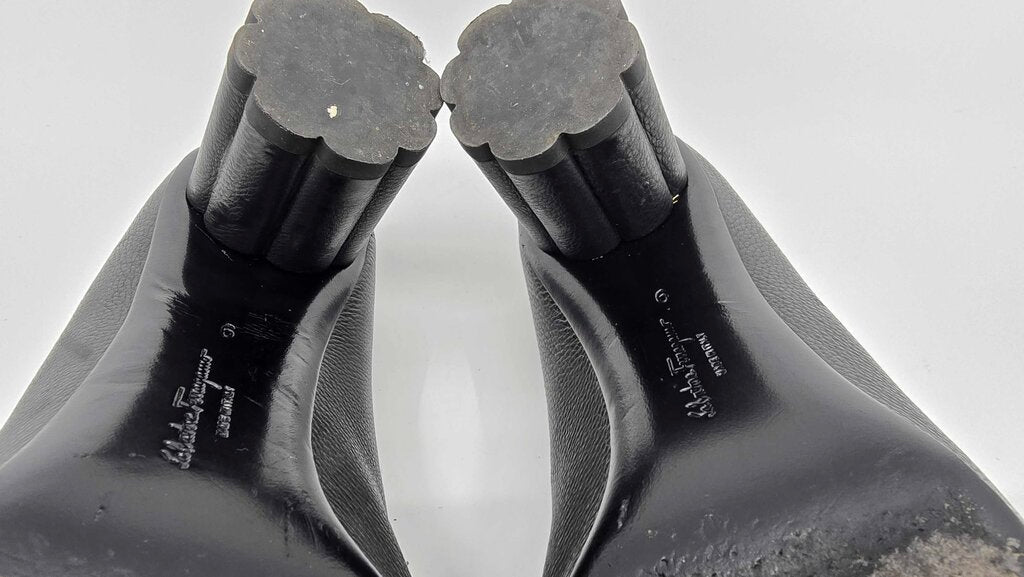 Salvatore Ferragamo Capua Leather Pumps