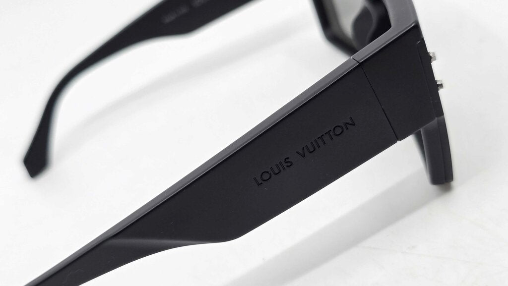 Louis Vuitton Waimea L Sunglasses
