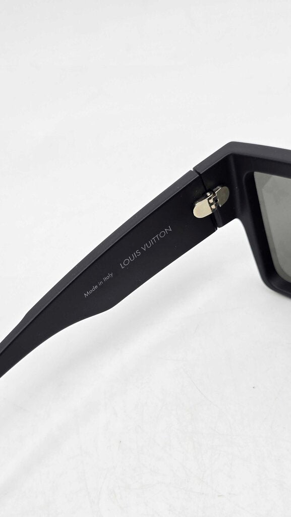 Louis Vuitton Waimea L Sunglasses