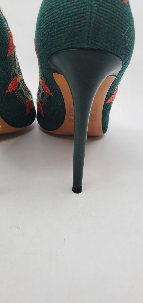 Valentino Garavani embroidered pointed-toe pumps