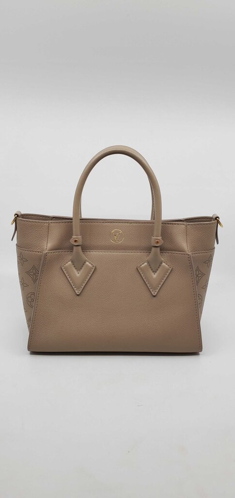 Louis Vuitton On my side PM -perforated Mahina calf leather-Galet