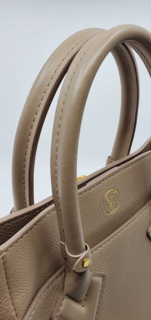 Louis Vuitton On my side PM -perforated Mahina calf leather-Galet