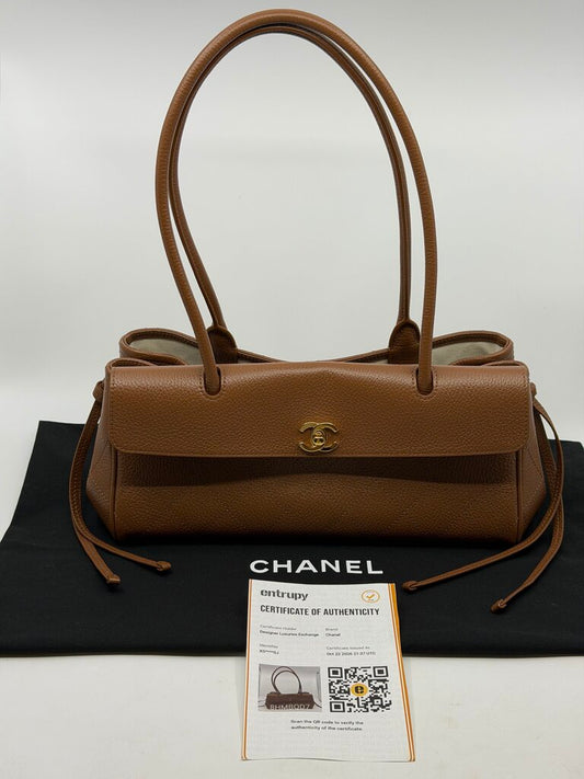Chanel Small Urban essentials shopping bag